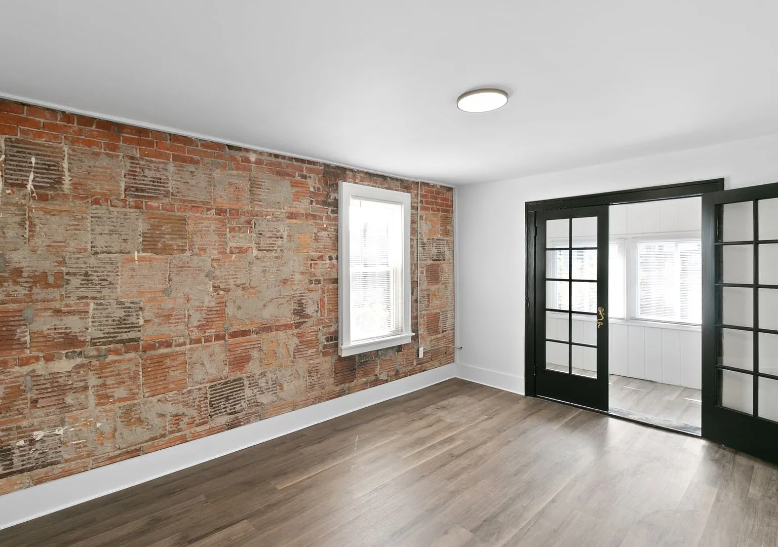 Third Floor Two Bedroom Unit Available — Photo 3