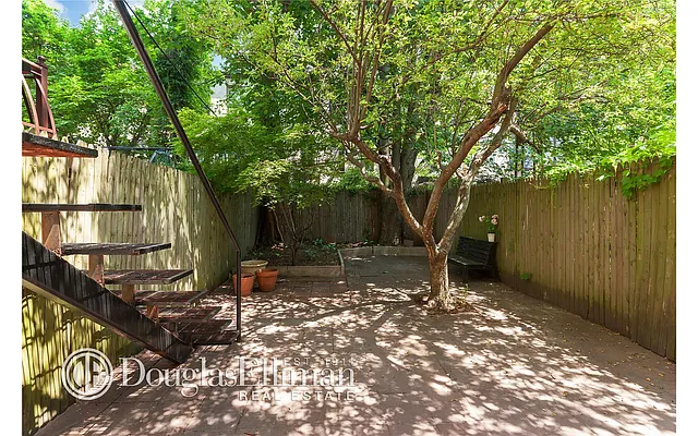 Sold by Douglas Elliman | media 14