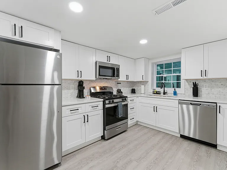 5901 Ridge Dr SE — Photo 6