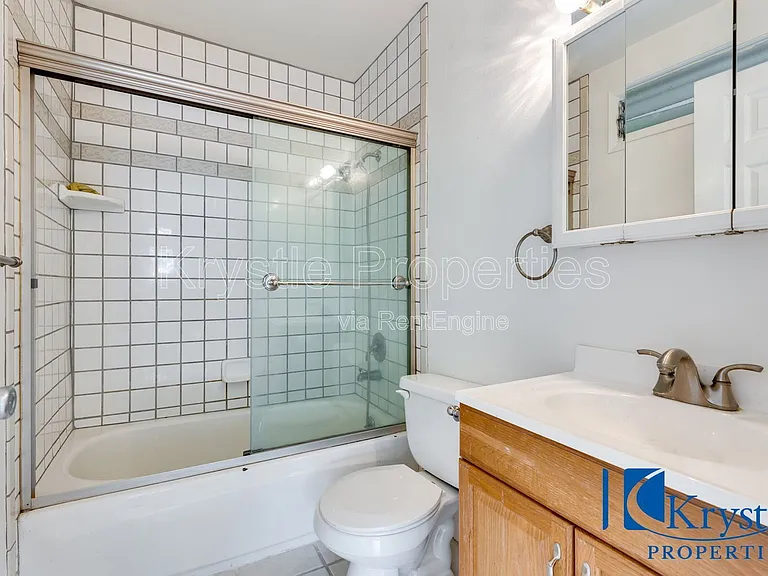 340 Carter St #6 — Photo 5