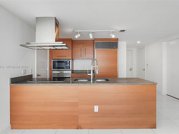 4th image of 495 Brickell Ave APT 3311