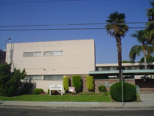 1st image of 12211 Manor Dr APT 10