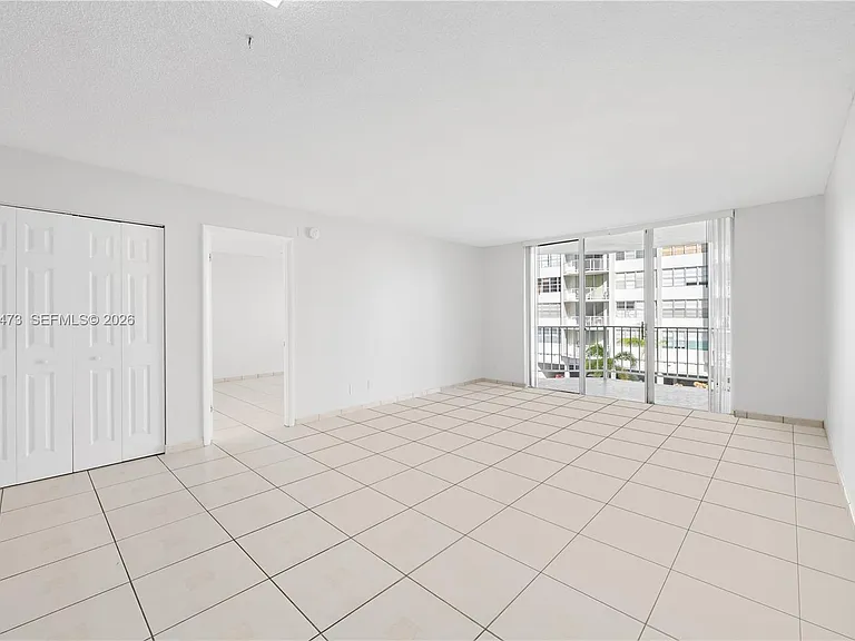 16710 NE 9th Ave #307 — Photo 5