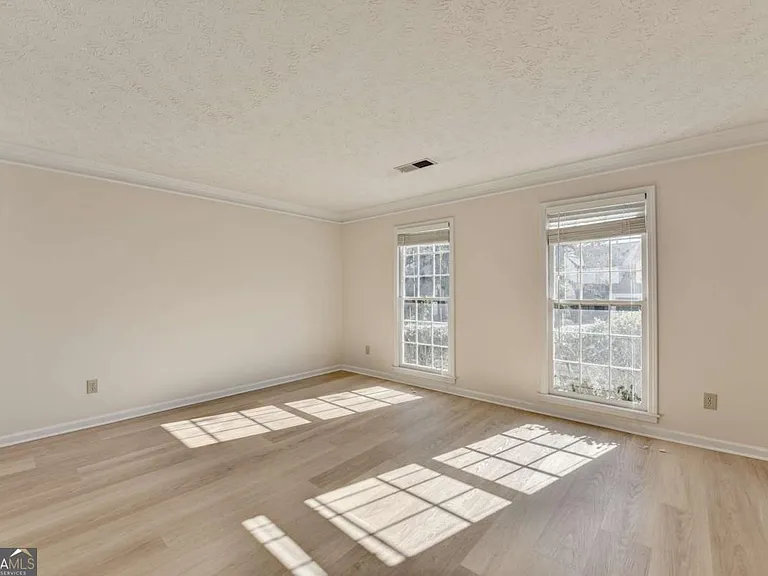 3945 Genoa Ct — Photo 11