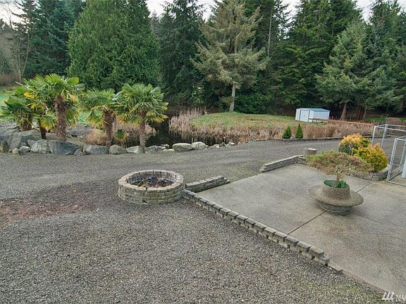 4th image of 141 White Rock Ln