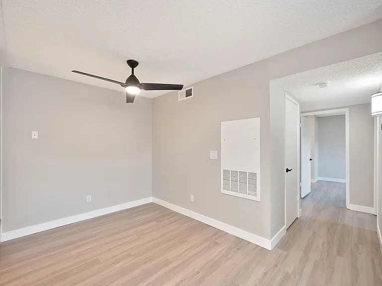 The Harlow — Photo 20
