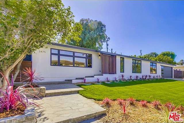 1st image of 3475 Barry Ave