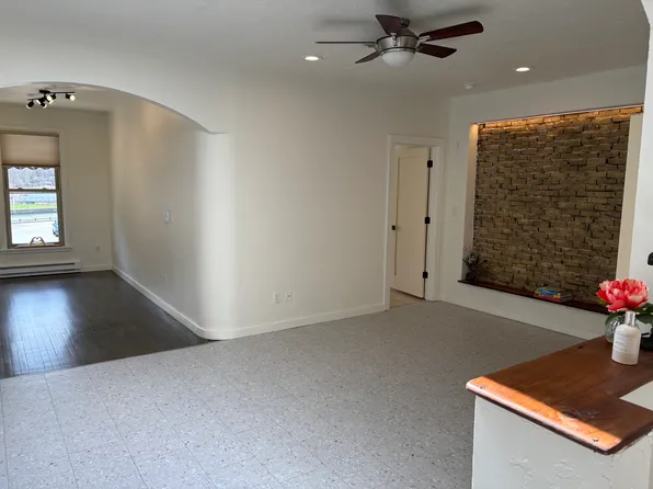 216 Main St Suite B, Menasha, WI 54952