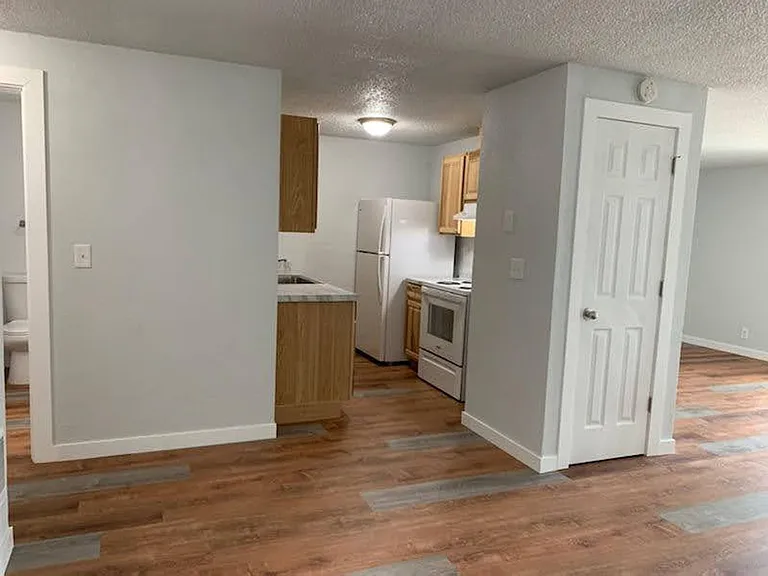 142 Jefferson St — Photo 21