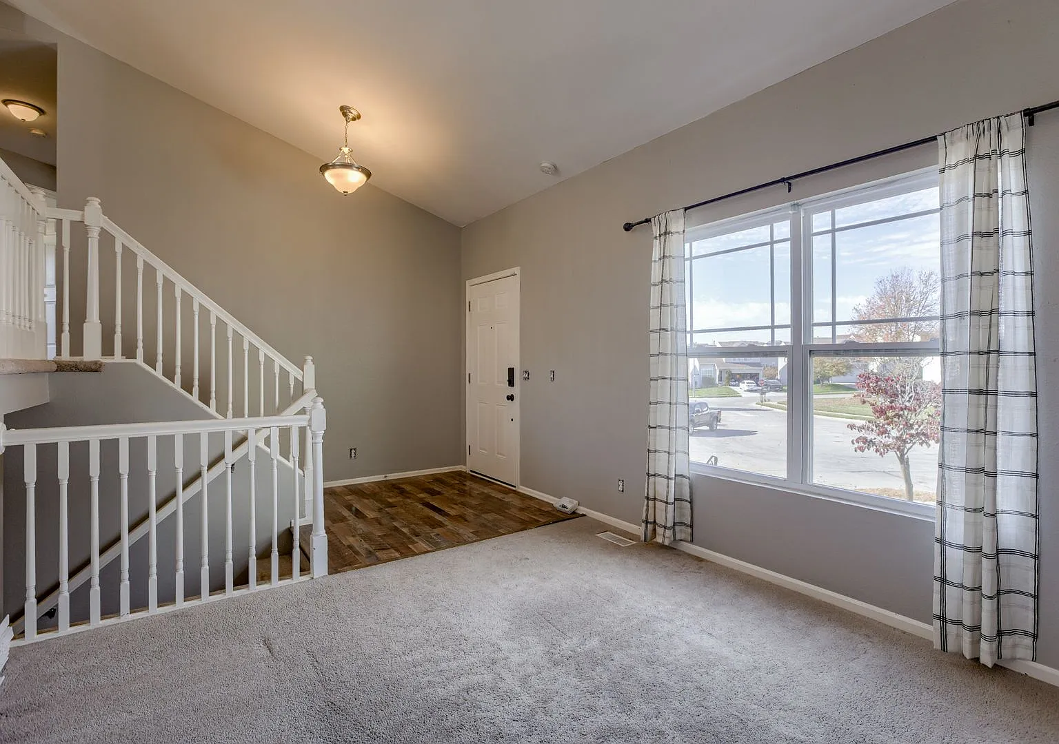 Bennington 3 Bedroom!! — Photo 3