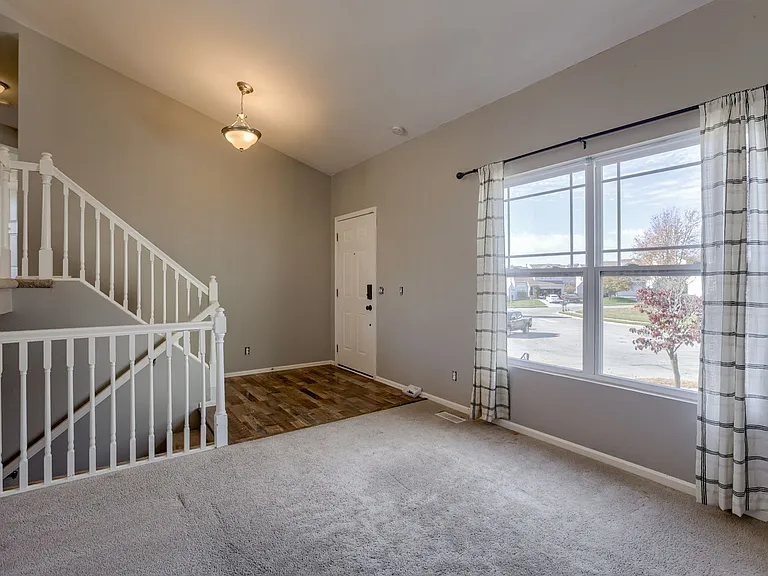 15405 Fillmore Cir — Photo 3
