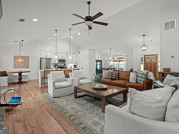 2nd image of 167 Lawrence Dr