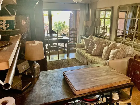 90 Leaping Powder Rd, Santa Fe, NM 87508