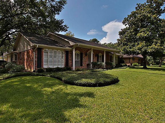2nd image of 5727 Dumfries Dr