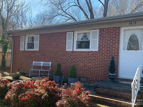 2nd image of 1613 Rhonda Dr