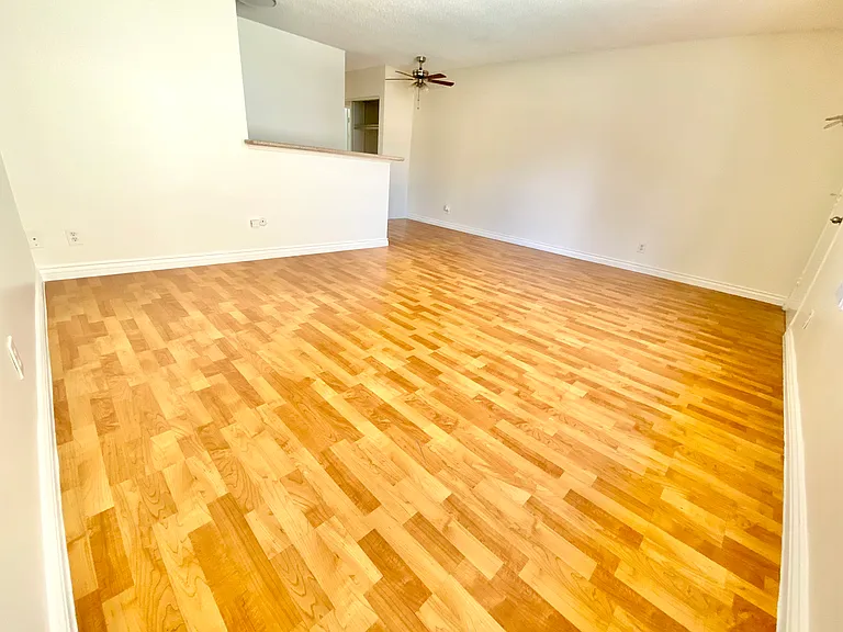 1543 N Bronson Ave #103 — Photo 14