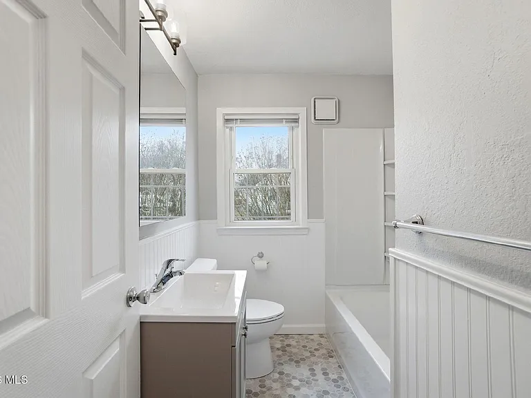724 Brookley Blvd — Photo 15