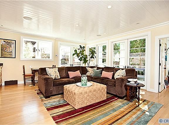 3rd image of 464 Serra Dr