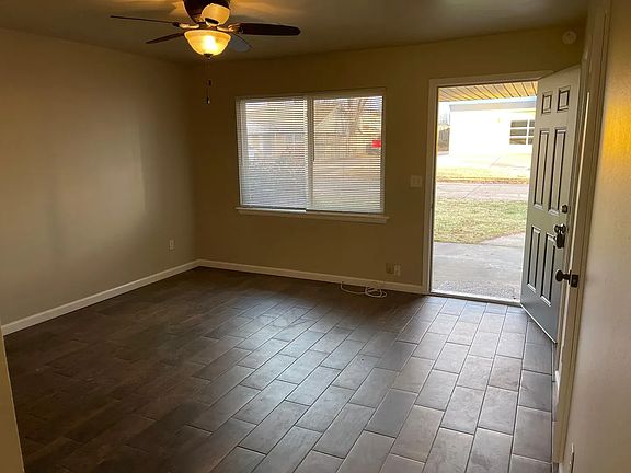 2nd image of 444 S Elm Ct