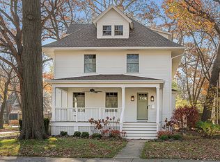 801 Greenwood Ave, Wilmette, IL 60091