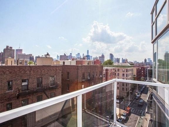 5th image of 196 Stanton St APT 6J