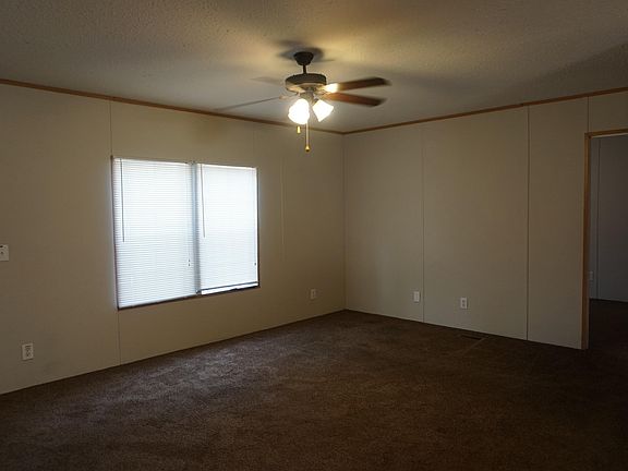 2nd image of 3219 Oblong Cres