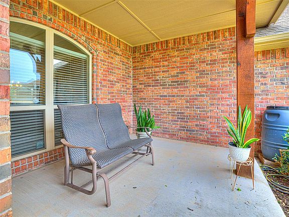 5th image of 2904 NW 183rd Cir