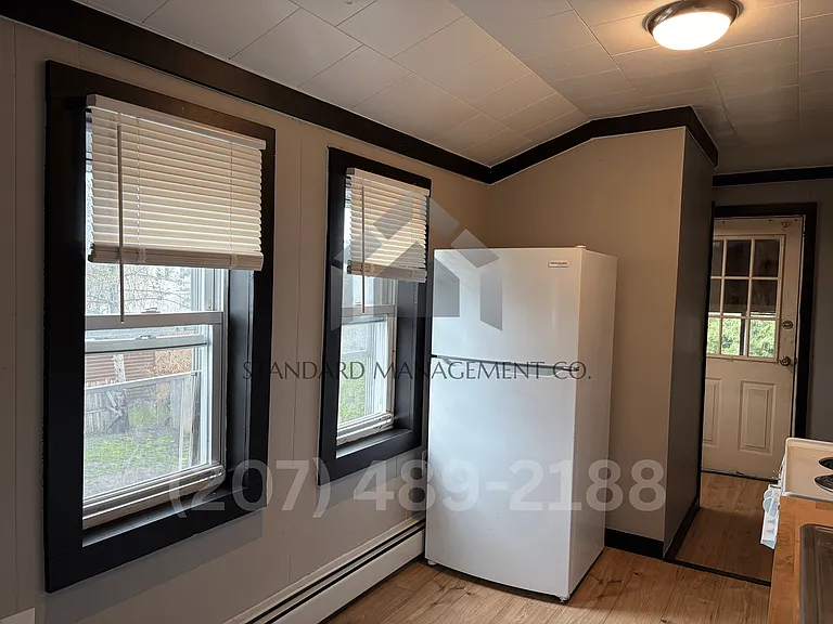 53 Clinton Ave — Photo 7