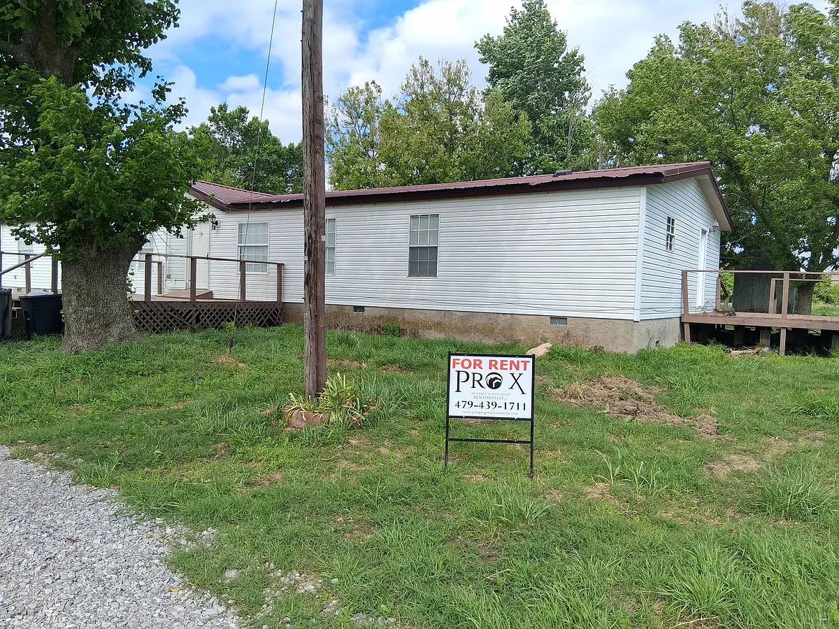 Building Photo - 910 Sands Rd