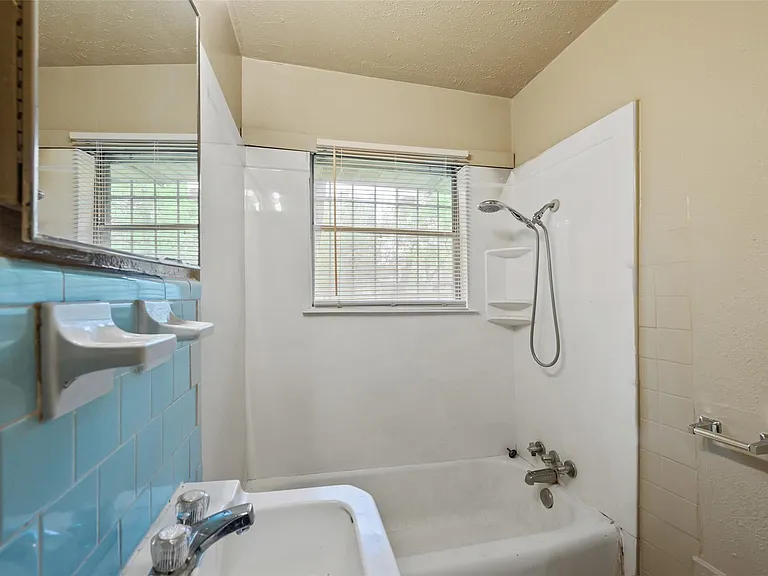 5503 S Acres Dr — Photo 22