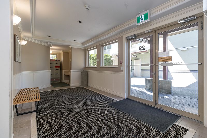 Victoria Apartment for rent - 2 Bedrooms — photo 36