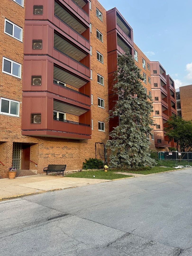 200 Park Ave APT 634