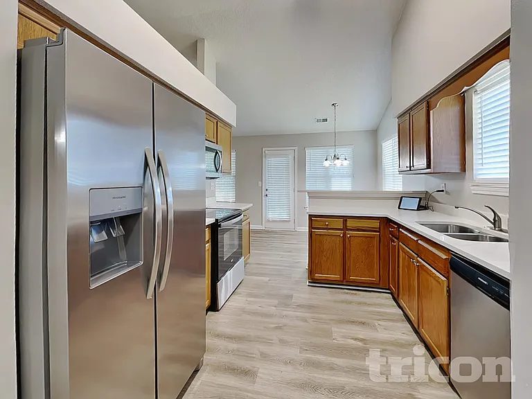 1264 W Briar Ridge Ct — Photo 6