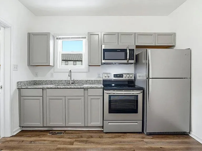 Kitchen/Laundry