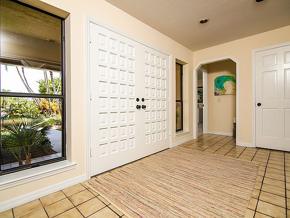 4th image of 3230 SW Island Way