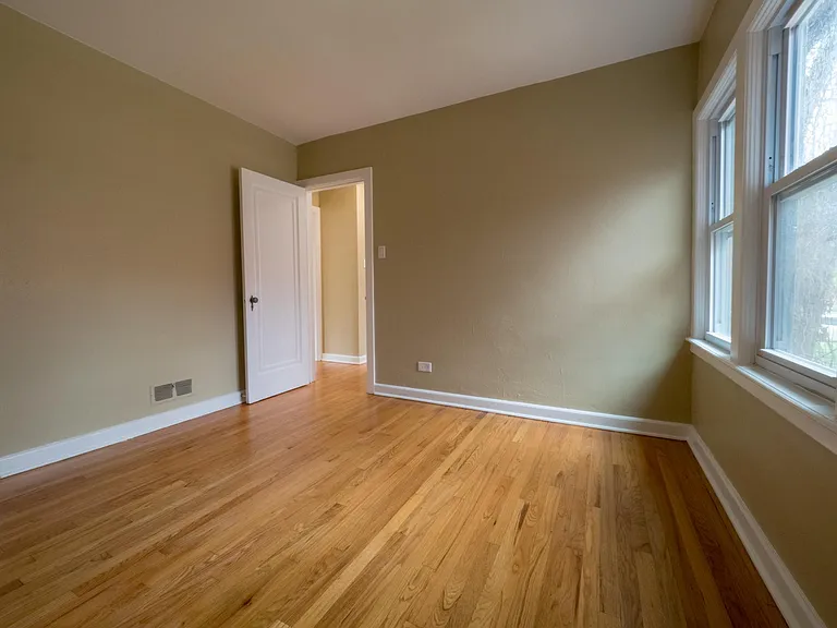 770 N Ash St — Photo 11