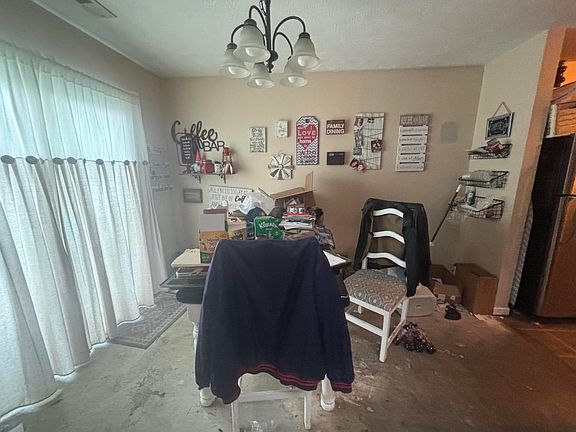 5th image of 4316 Arlington Cir