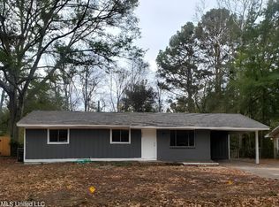 1027 Deryll St, Jackson, MS 39212