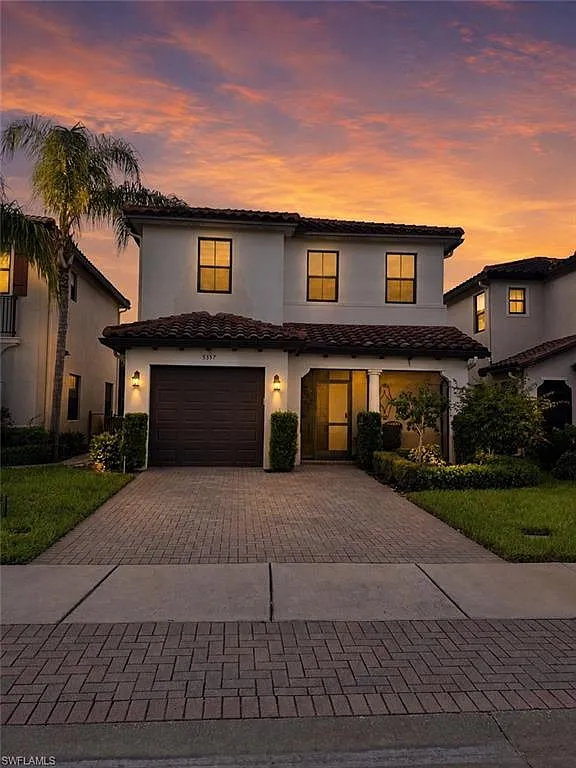 3 bed, 2.5 bath, 1924 sqft, $2,595 — Photo 1