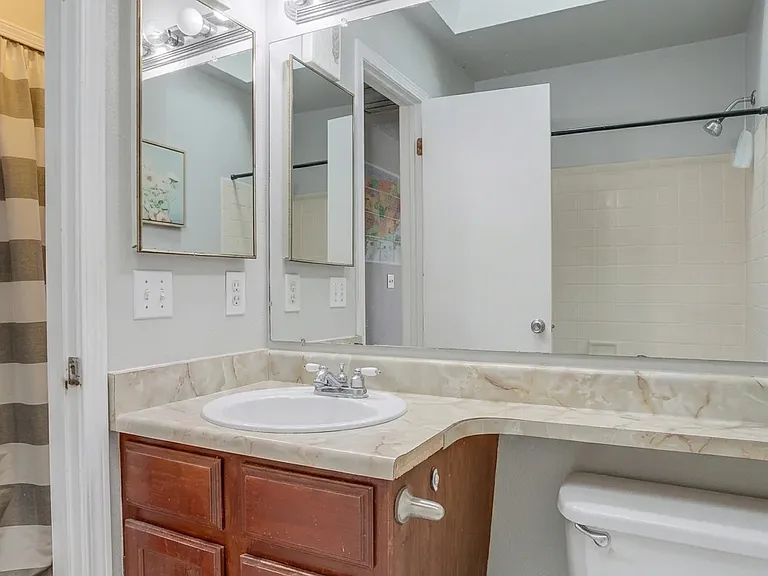 6435 Chantilly Pl — Photo 27