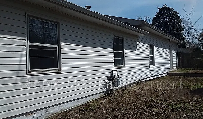 3295 Young Ave — Photo 4