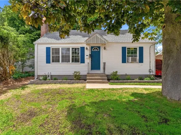 1349 W Shore Rd, Warwick, RI 02889