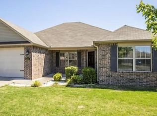 5206 W Cross Creek Blvd, Rogers, AR 72758