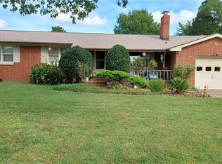 822 Laurel Ave, Chesapeake, VA 23325