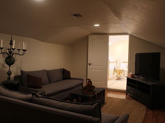 3rd image of 1451 Mulberry Dr