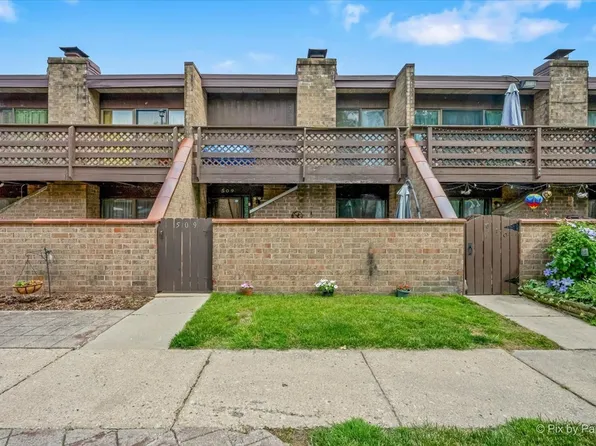 509 Kenneth Cir, Elgin, IL 60120