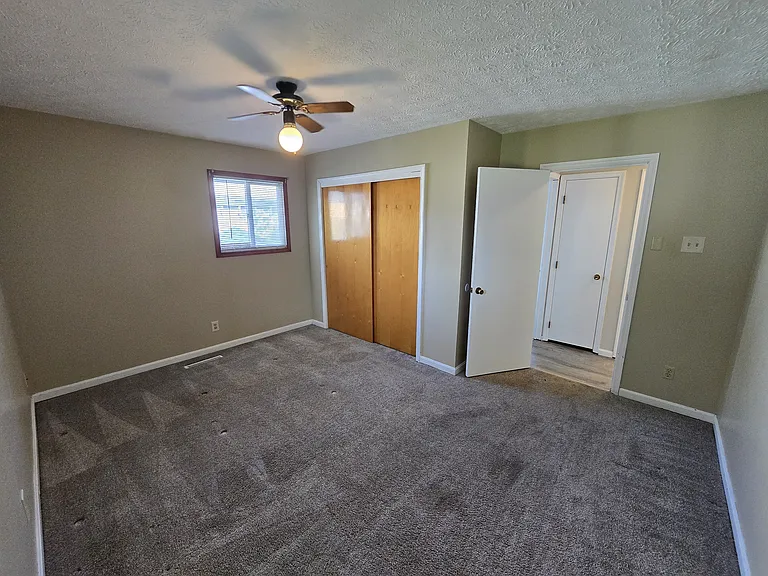 2952 Louise Ave — Photo 17