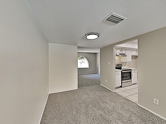 4th image of 3223 W Cinnabar Ave