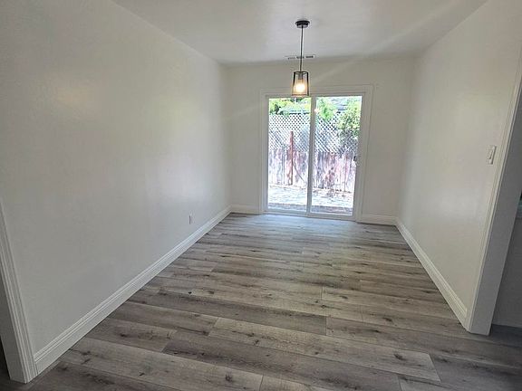 5th image of 1057 Sonoma Ave