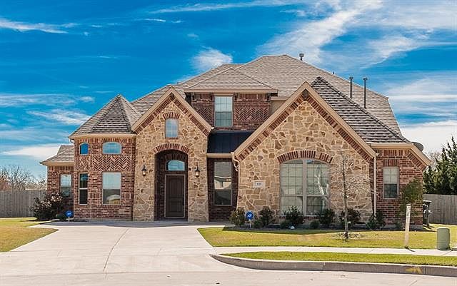 1st image of 610 Saddlebrook Dr